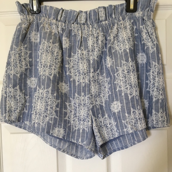 Flowy shorts - Picture 2 of 5